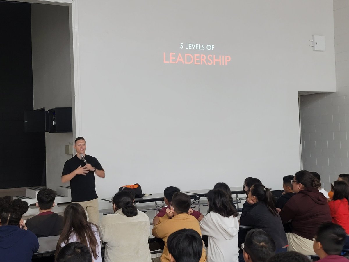 vherrera_mms's tweet photo. #Teentruth presenter Jared Scott kicks off our Montwood Middle PBIS Student Leadership Summit with our Moose leaders. @Montwood_MS @lsando04_MMS @noecantu_MMS @LNieto_MMS #excellenceandbeyond #pbiskickoff #mmspbis https://t.co/ZFcC8HLmGE