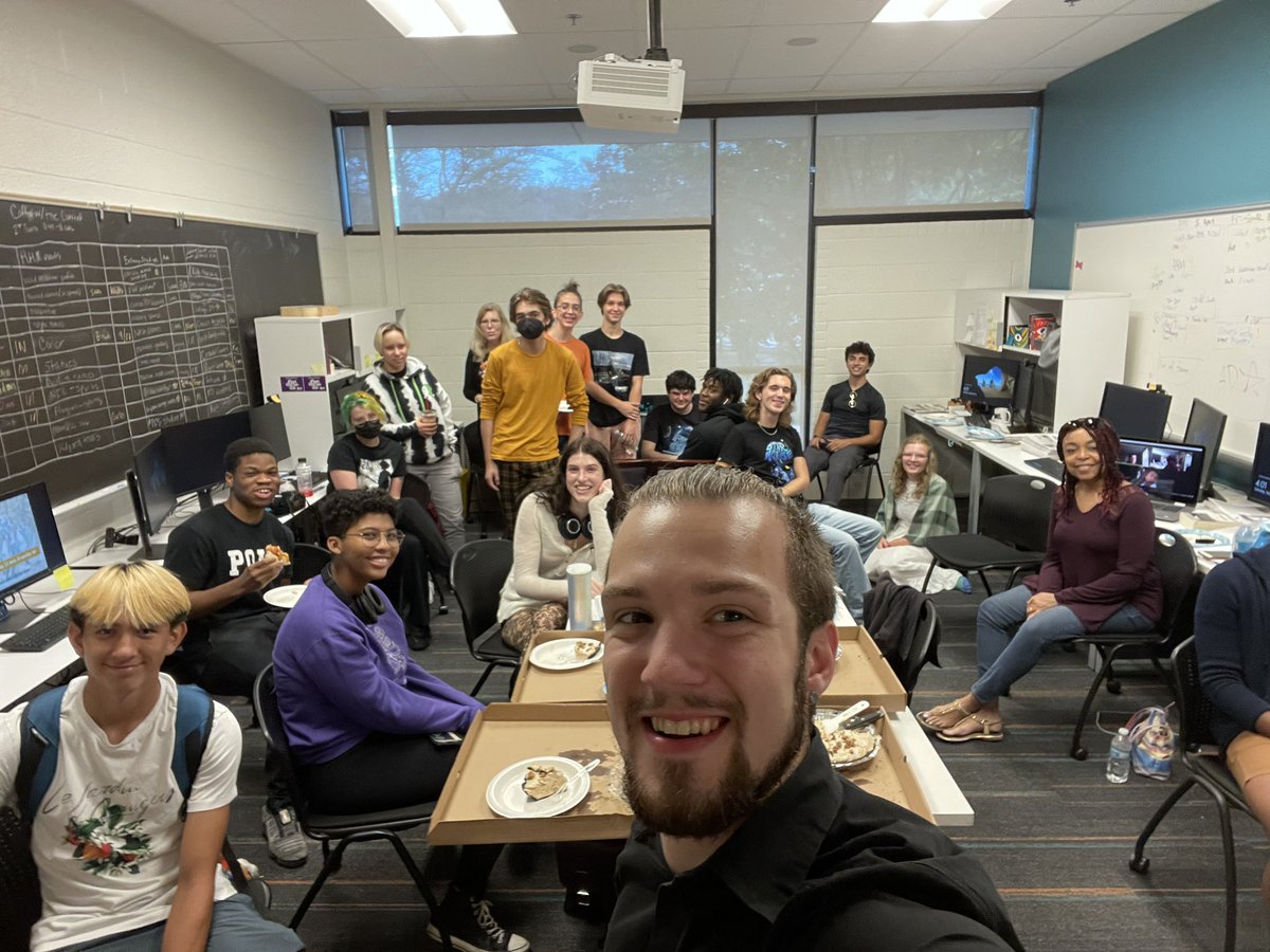 campus_current's tweet photo. We had a great crowd at the Campus Current open house today! Excited for all our new members.
#campuscurrent #aacc #newspaper #annearundelcommunitycollege https://t.co/meVLXzL9Z5