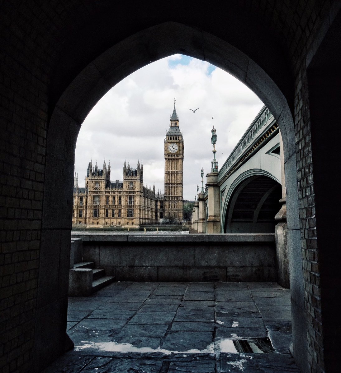 b_aroundworld's tweet photo. Itโs #Top4Themes again ๐คฉ now with #Top4Bridges
Tagging our wonderful hosts: @fionamusiclakes @LiveaMemory @gfreetraveler @Giselleinmotion
1 Budapest
2 London
3 Lisbon
4 Praga https://t.co/AK1sPgyCxL