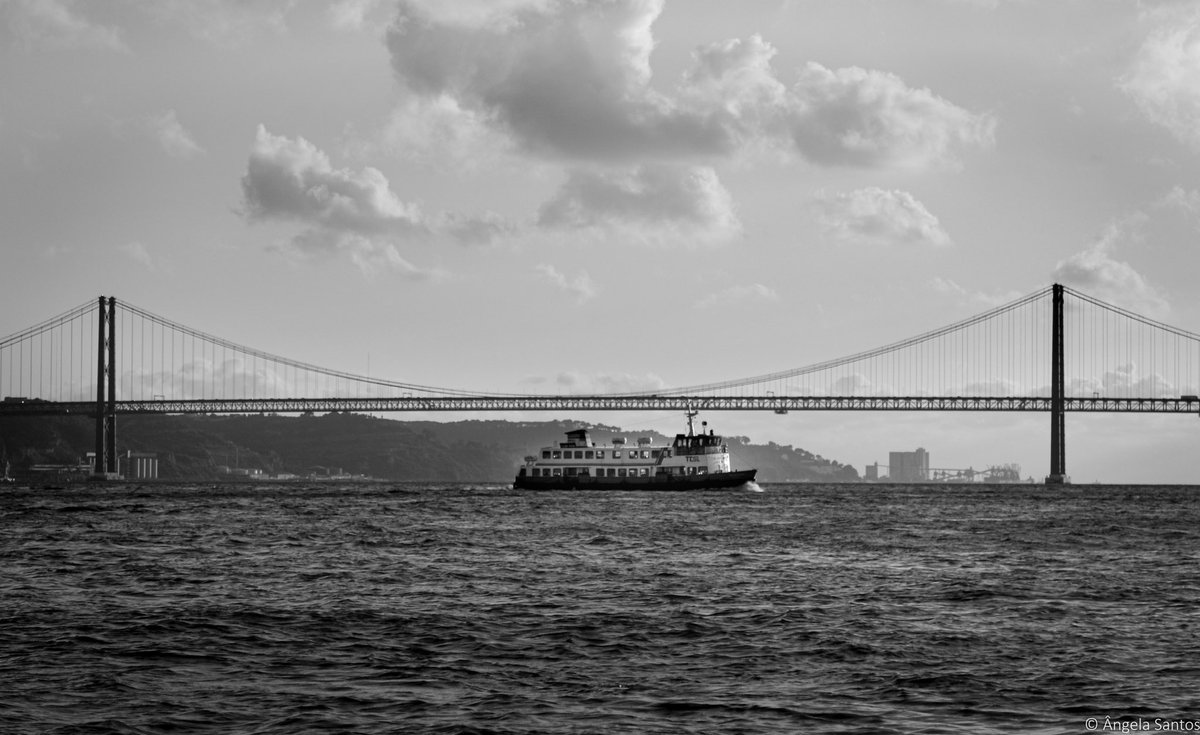 b_aroundworld's tweet photo. Itโs #Top4Themes again ๐คฉ now with #Top4Bridges
Tagging our wonderful hosts: @fionamusiclakes @LiveaMemory @gfreetraveler @Giselleinmotion
1 Budapest
2 London
3 Lisbon
4 Praga https://t.co/AK1sPgyCxL