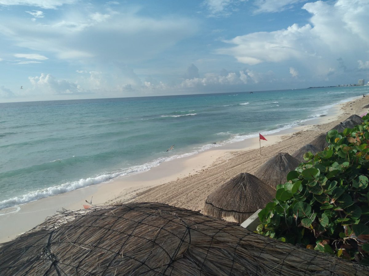 #NuestrasPlayasHoy en #Cancún ☀️
 
📍 @BeachscapeKinHa
📍 @GranOasisCancun 
📍 @OmniCancunHotel
📍 @ParadisusCancun 

#Cancún #IslaMujeres #PuertoMorelos #AHCPMEIM #AsociacionDeHotelesCancun