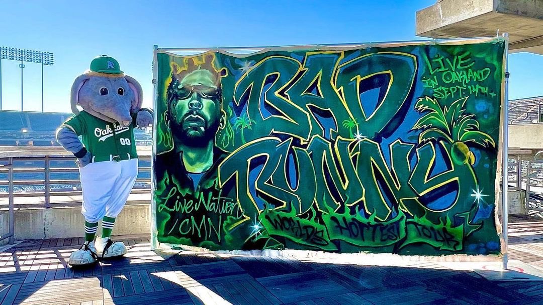 bbunnyontour's tweet photo. OAKLAND ARE YOU READY? 🌴🎉 https://t.co/xfXCSmStPa