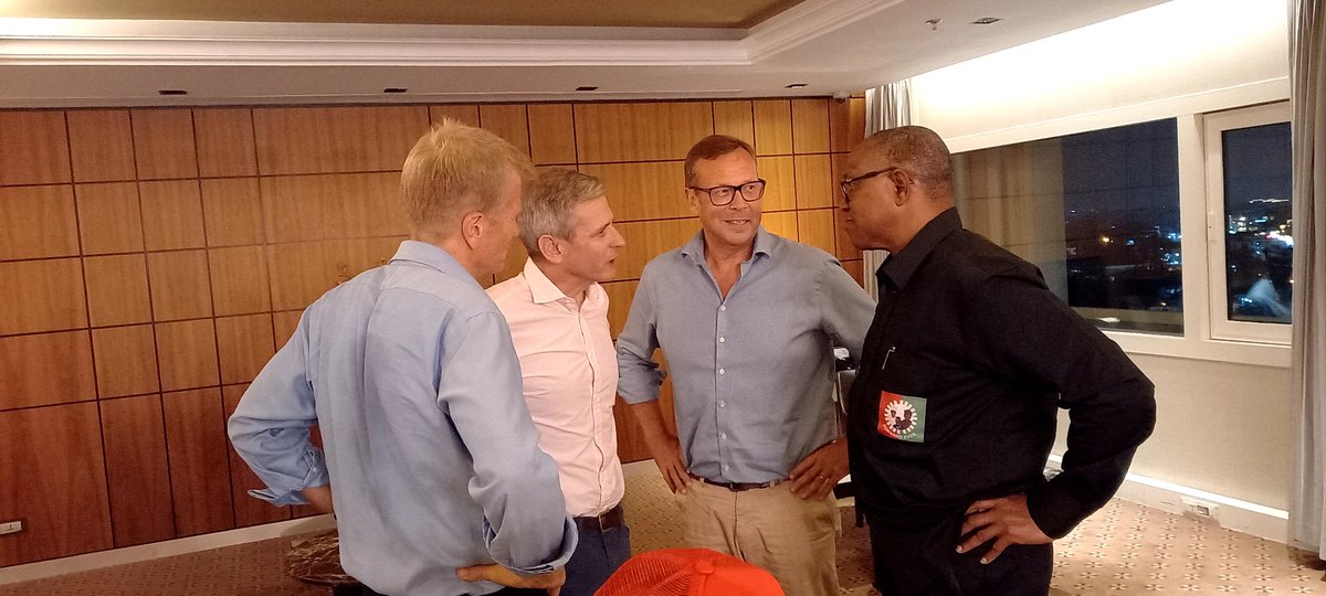 OselokaHObaze's tweet photo. @PeterObi  exchanging pleasantries with some admirers in Abuja this evening.  The news of an attack on his convoy is bogus, dubious and entirely fake.  He is hale and hearty. https://t.co/SEz78NSULT