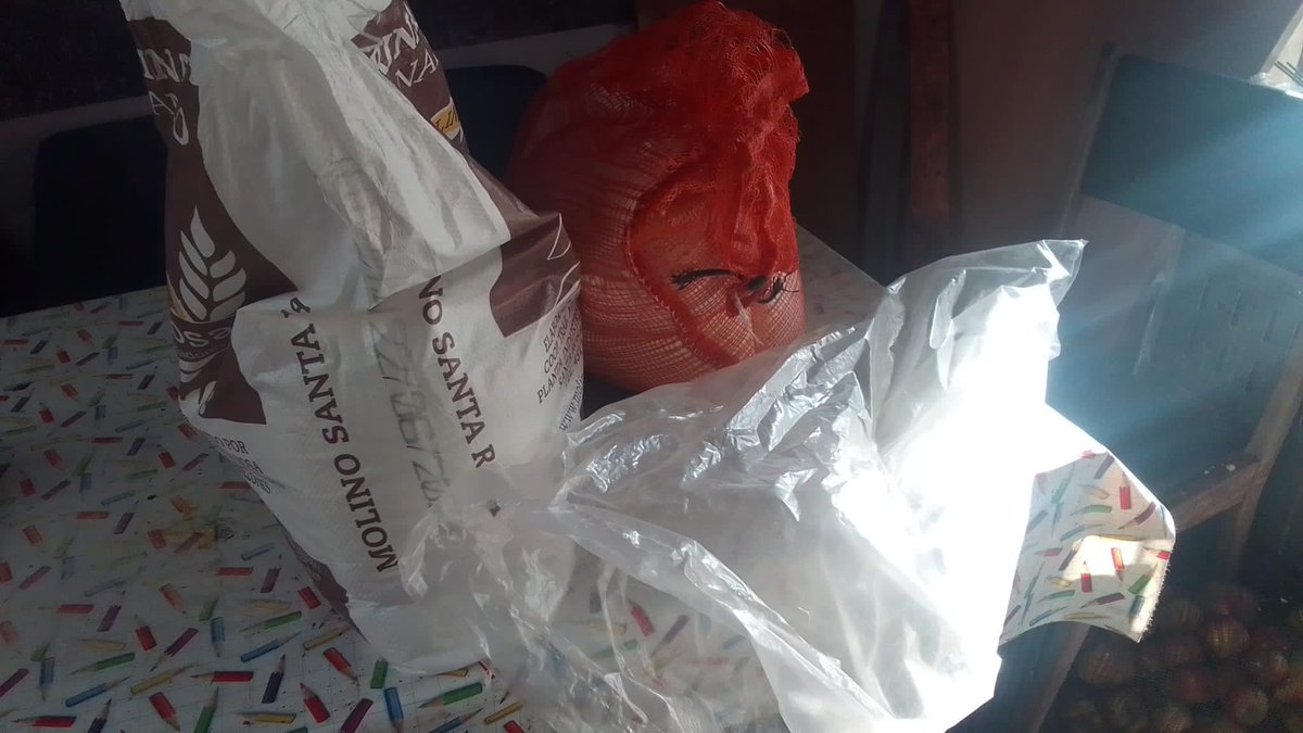 Gracias a Fancap por la ayuda de las canasta para el merendero ,los niños son nuestro futuro, se agradecen donaciones para seguir ayudando, vamos que se puede.<a href="/LorenaLorenzoPT/">Lorena Lorenzo</a> <a href="/5iempre_atulado/">𝔖𝔦𝔢𝔪𝔭𝔯𝔢 𝔞 𝔱𝔲 𝔩𝔞𝔡𝔬 👕</a> <a href="/_MilaRodriguez/">Paquita ✨</a> <a href="/EMolinari_1891/">Lenny</a> <a href="/LucianaSanturi8/">Luciana Santurio 1891</a>