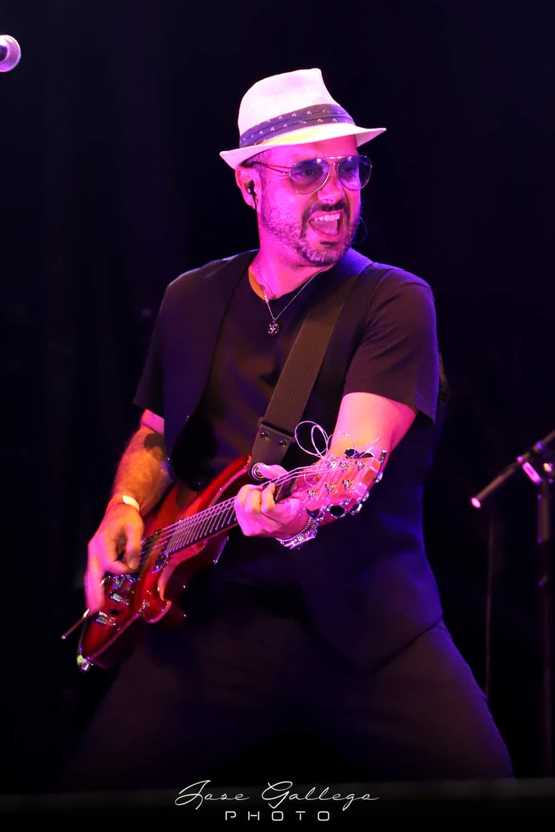 turroproduccion's tweet photo. Gracias a mi equipo, que es fantástico, hemos terminado una semana llena de éxitos. Orgulloso y agradecido a todos los que me acompañan y dan lo mejor de sí en cada concierto. Cada día son más grandes nuestros retos.
@500NochesBanda
@voyapasarmelo
@meteoricamusic
#LMDU https://t.co/QeBGTBc1Cy