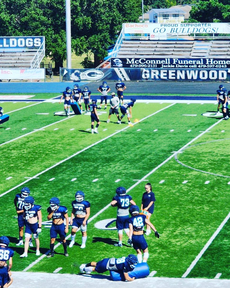 Dogs putting in the work to prepare for Siloam Springs on Friday!