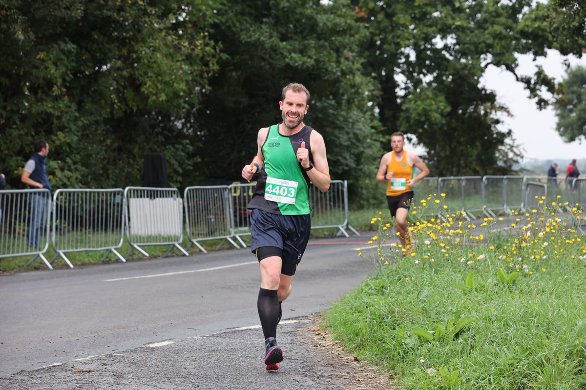 EdMezz79's tweet image. Delighted to run my fastest half since 2016 at @RaceBest Vale of York Half Marathon with 1:22:46. Particularly pleasing that it came exactly 6 years since my pulmonary embolism diagnosis.
Here’s a post about that challenging time…
runningtherace.home.blog/running-the-ra…
📸 @route_north