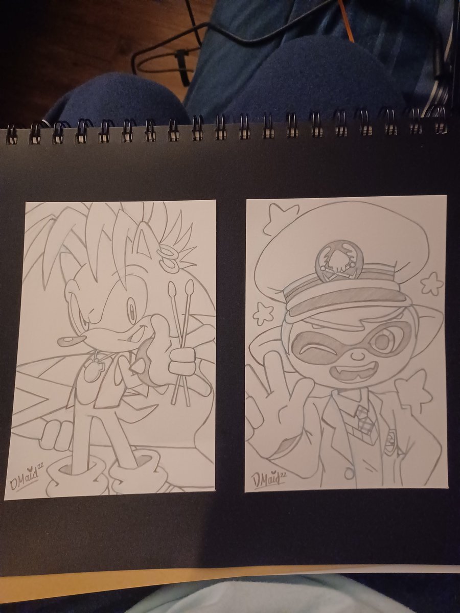 For those who bought my prints this week, thank you! I've shipped them out today. I have 12 copies left! Once they are gone I won't make more. For a limited of time, I'll draw a custom pencil sketch of your OC along with your order.🥰
US only
Order here: https://t.co/ODgX8LTPVb