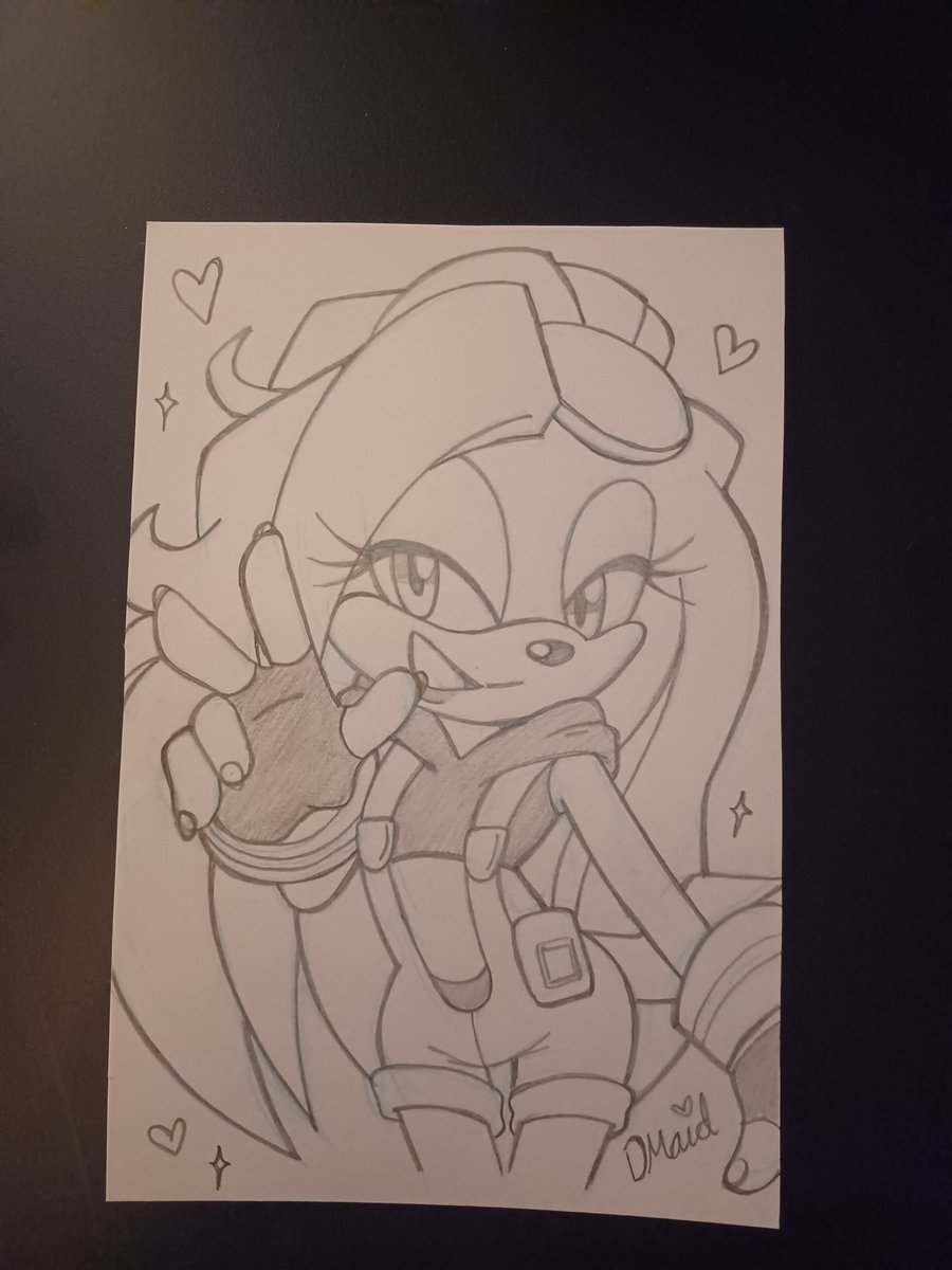 For those who bought my prints this week, thank you! I've shipped them out today. I have 12 copies left! Once they are gone I won't make more. For a limited of time, I'll draw a custom pencil sketch of your OC along with your order.🥰
US only
Order here: https://t.co/ODgX8LTPVb