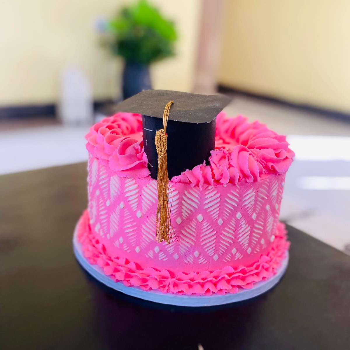 semaluli's tweet photo. Baking is so therapeutic #shebakes https://t.co/cGQPc61Ece