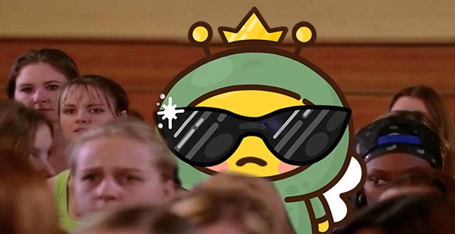 Bee trying to sneak into the <a href="/SappySisters/">Sappy Sisters</a> (every Wednesday, 2022, colorized)