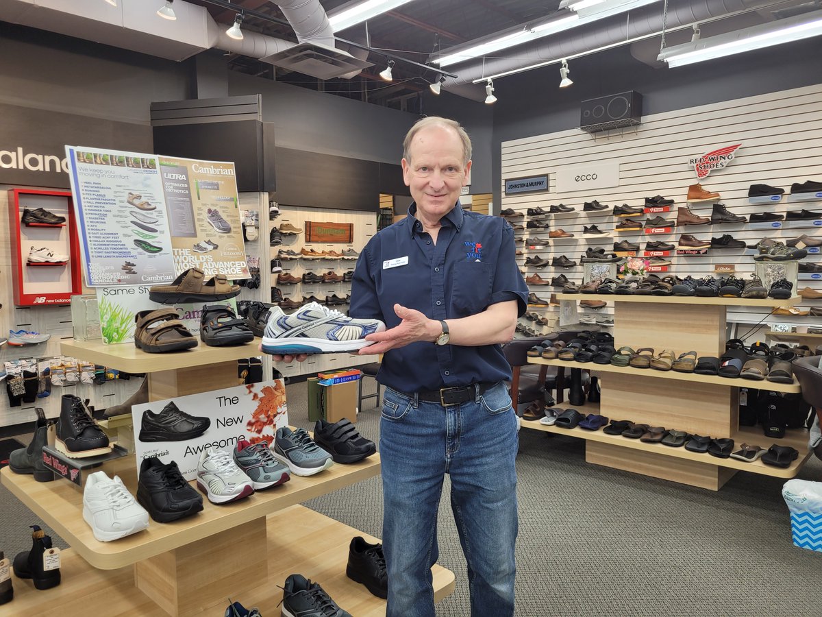 Don from our St. Mary's location has this week's Staff Pick of the Week! Here he is with his favorite shoe the Cambrian Genesis. 

#Cambrian #staffpickoftheweek #staffpick #CanadianFootwear #Winnipeg #SaturdayShopping #ShopLocal #SupportLocal #CanadianMade