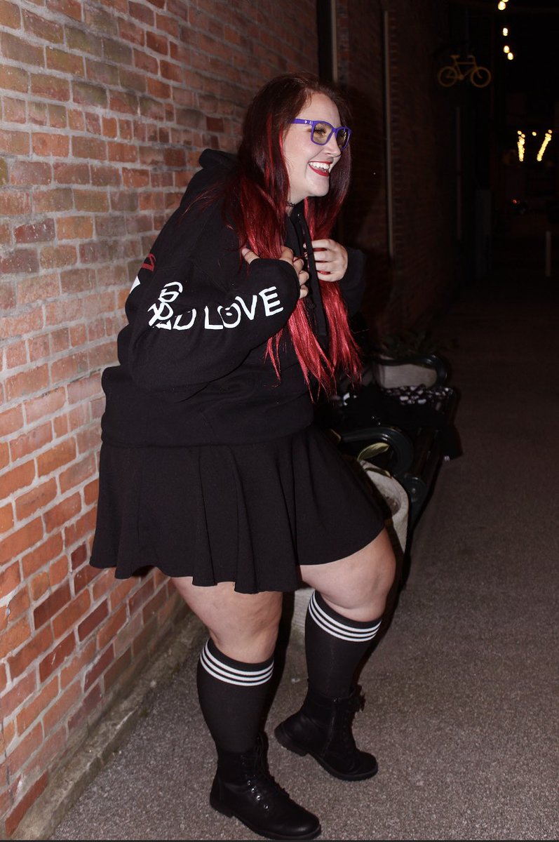 ThiccTeacup's tweet photo. September is #SuicideAwarenessMonth 
Spread a little extra love this month, cause you never know what someone is going through! #LessHateMoreLove #SpreadLoveSupply https://t.co/raJP4iWdwn
