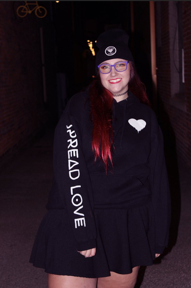 ThiccTeacup's tweet photo. September is #SuicideAwarenessMonth 
Spread a little extra love this month, cause you never know what someone is going through! #LessHateMoreLove #SpreadLoveSupply https://t.co/raJP4iWdwn