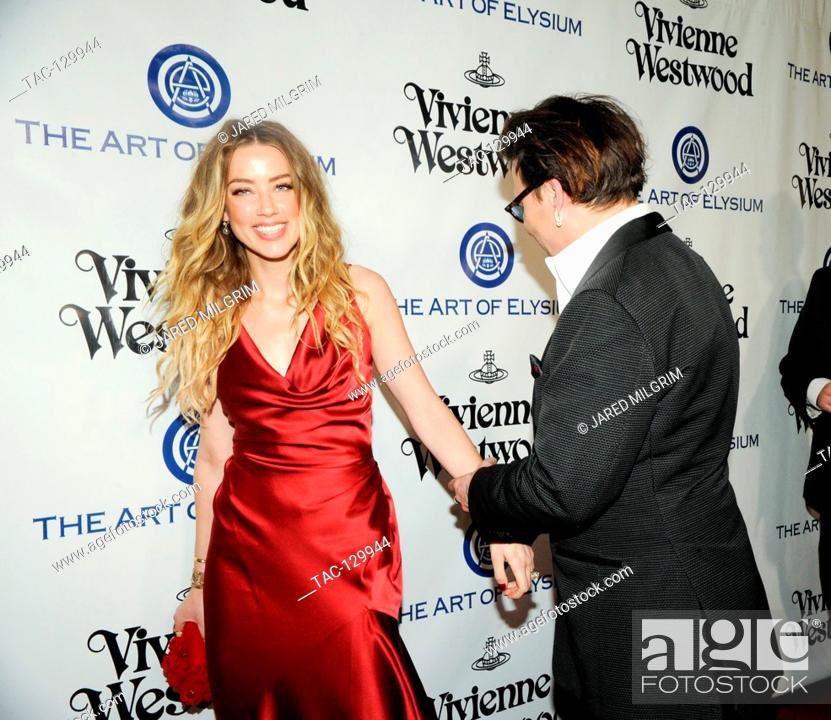JasminMarsters1's tweet photo. Pro-Depp “body language experts” scratching their heads… https://t.co/9qHLDJon9n