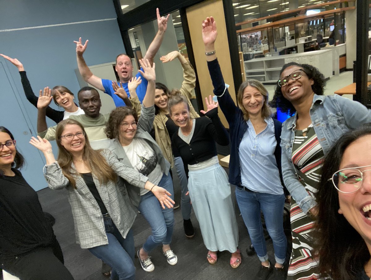 nadianaffi's tweet photo. JOURNÉE#1
Notre projet #FormationMeta en collaboration avec la Bibliothèque @universitelaval et @stellarx_ai s'est lancé aujourd'hui avec une merveilleuse équipe électrisée, formée d'https://t.co/KZzSYNTB7a en #edtech, génie logiciel et art!
https://t.co/732U6wlnsX?
#Metaverse https://t.co/9ai1EK389O