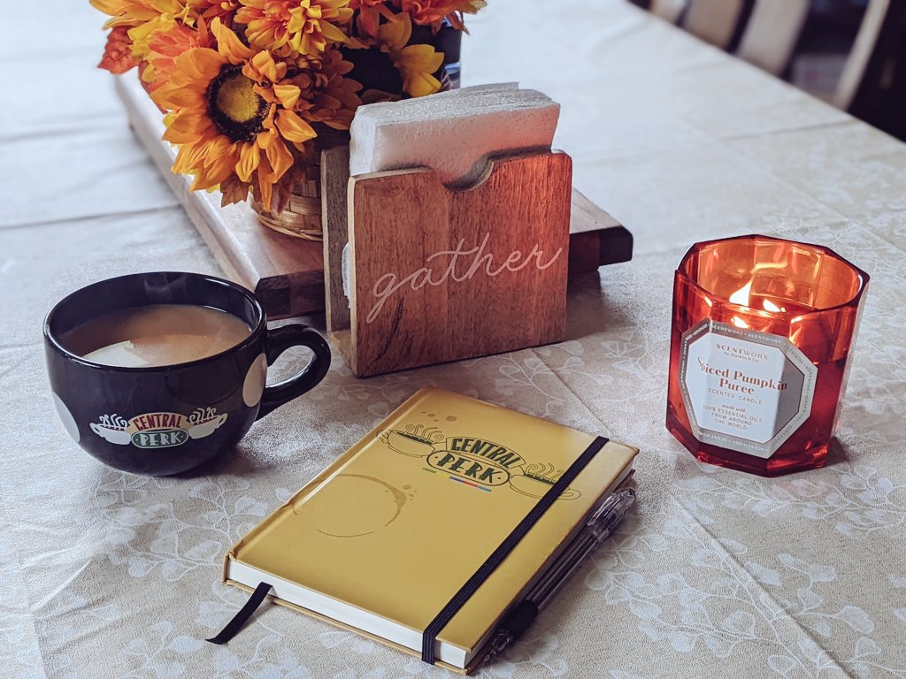 Today's mood...

Rainy day ☑️
Coffee ☑️
Notebook ☑️
Fall vibes ☑️
Pumpkin spice ☑️

What more could a poet ask for? 🥰

📸By me
#iamwriting
#falliscoming 
#poetsofTwitter
#pumpkinspiceandeverythingnice