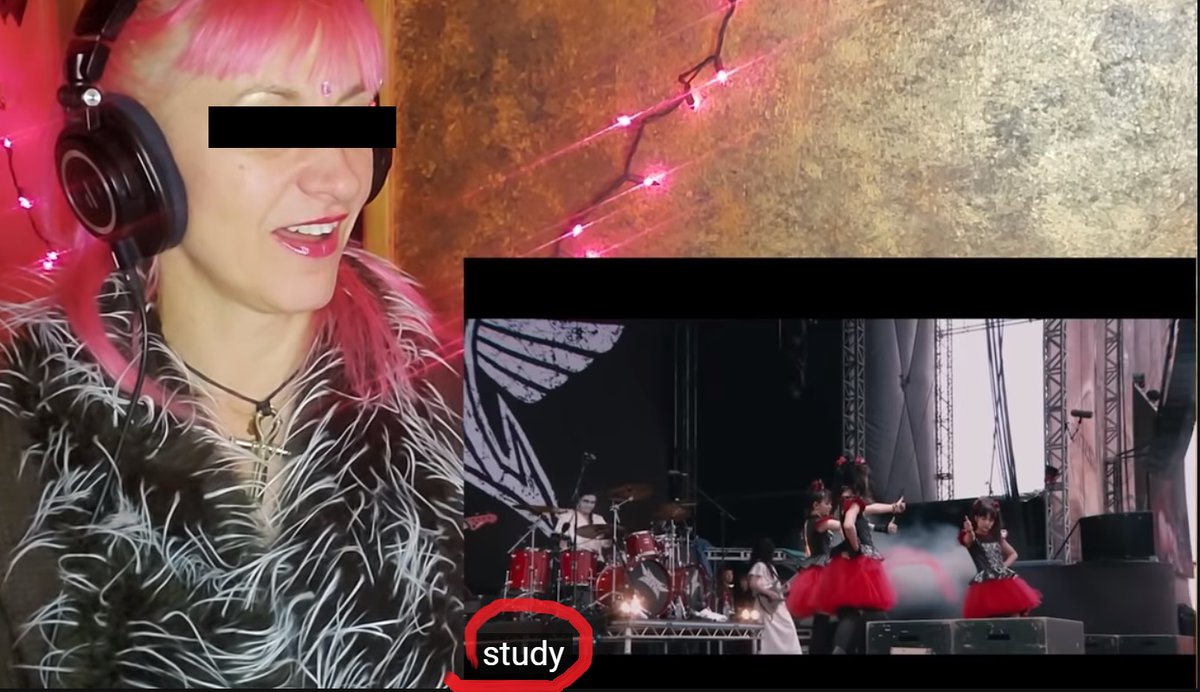 IchiPoni's tweet photo. ユーチューブの外国人のリアクション動画で英語字幕をONにしていると、ソニスのI.D.Z.のもあちゃんの台詞（ずっと）『ひとり』の所で（ずっと）Study　と出ます。🤘🦊そうかぁ、人間いくつになっても勉強なんだなぁ。とつくづく一人で納得する今日この頃のおっさんでしたとさ。🤣🤣　#BABYMETAL ＃IDZ https://t.co/h3NScxQuoJ