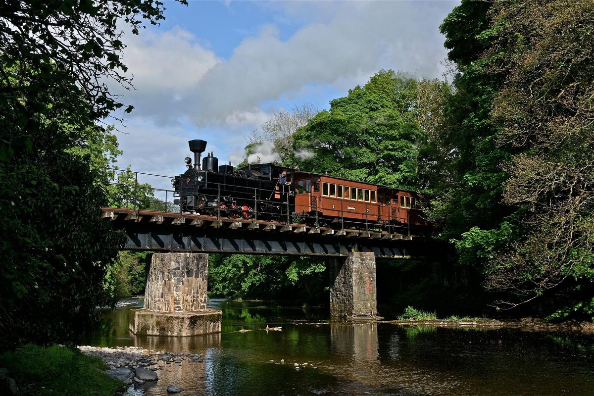 Tomorrow's Trains: Tue 13th September (departing Llanfair Caereinion).
SERVICE ALTERATIONS - 10:00 &amp; 15:00 trains cancelled due to shortage of staff.
ORANGE TIMETABLE
12:15 - Two Hour Train Trip 
Book online to guarantee your space: wllr.org.uk/timetables/ 
Photo: David Williams
