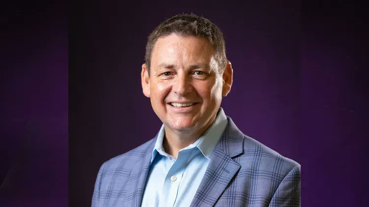 MohawkAlumni's tweet photo. Congrats to Stephen Aikman ‘93, 2022 Alumni of Distinction in the Affinity category. The founding owner and vice president of All Natural Advice Skincare, Mimi’s Rock. Learn more about Stephen: https://t.co/CGqfbznDot  

@MohawkCollege #MohawkCollege #MohawkGrad https://t.co/iwxkcgzTeJ