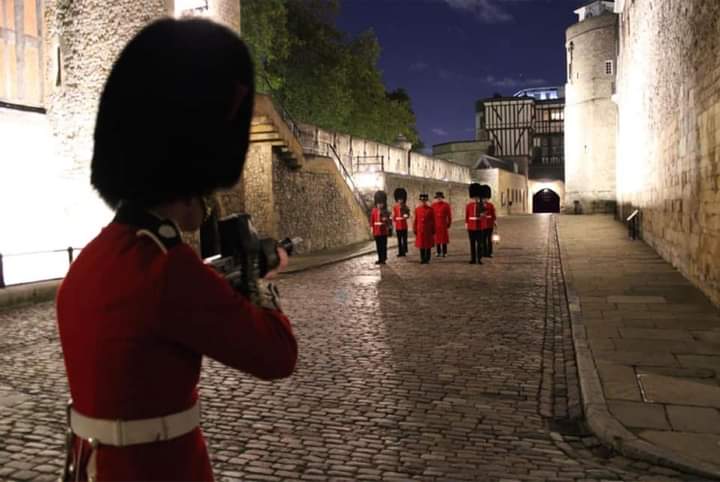 ExBeefeaterDave's tweet photo. My first Watchman duty tonight @TowerOfLondon 🏰
where the challenge was issued:
"Halt!"
"Who come there?"
"The Keys!"
"Whos Keys?"
"King Charles's Keys"
"Pass King Charles's Keys, for all is well". https://t.co/ta5a1lIcSX