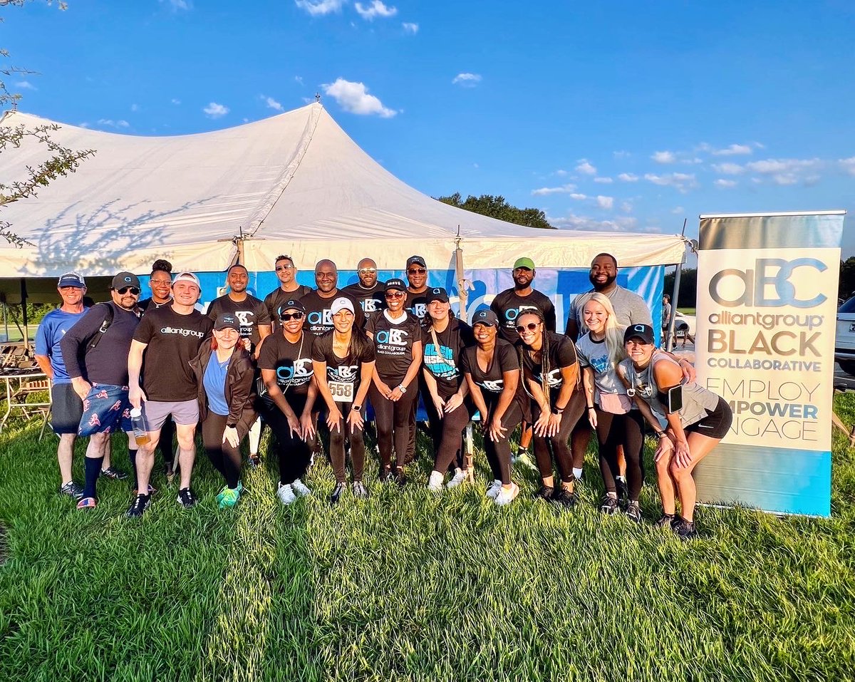 alliantgroup's tweet photo. This weekend, alliantgroup partnered with the United Negro College Fund for their annual 5K race!
Our professionals were full of energy during the race and so excited to help raise money for @UNCF scholarships!
#LaceUp4UNCF #UNCFHouston #UNCFRun https://t.co/GifmL25E19