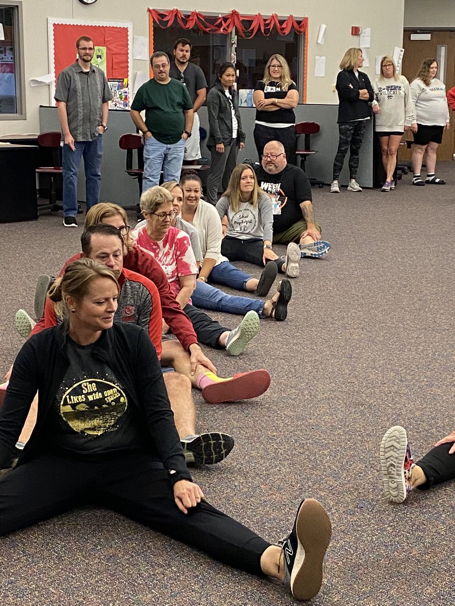 Bton244_BHS's tweet photo. BHS staff learning Laughter Yoga to start off teacher in-service day. “Very good, very good Yeah!”
@Bton244 #Laughter #itsfree #everyonehasit #justlaugh @bhsmte244 https://t.co/u6vlBaPLgd