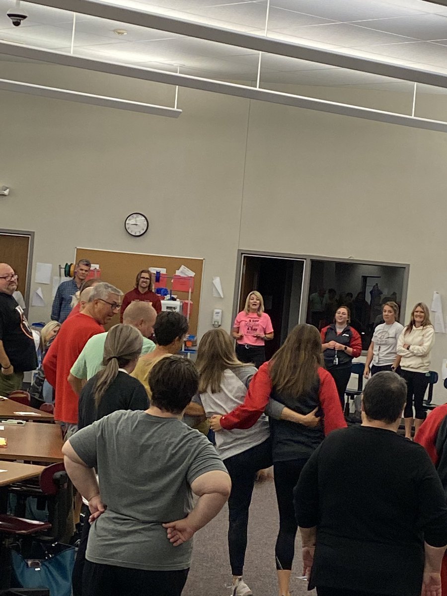 Bton244_BHS's tweet photo. BHS staff learning Laughter Yoga to start off teacher in-service day. “Very good, very good Yeah!”
@Bton244 #Laughter #itsfree #everyonehasit #justlaugh @bhsmte244 https://t.co/u6vlBaPLgd