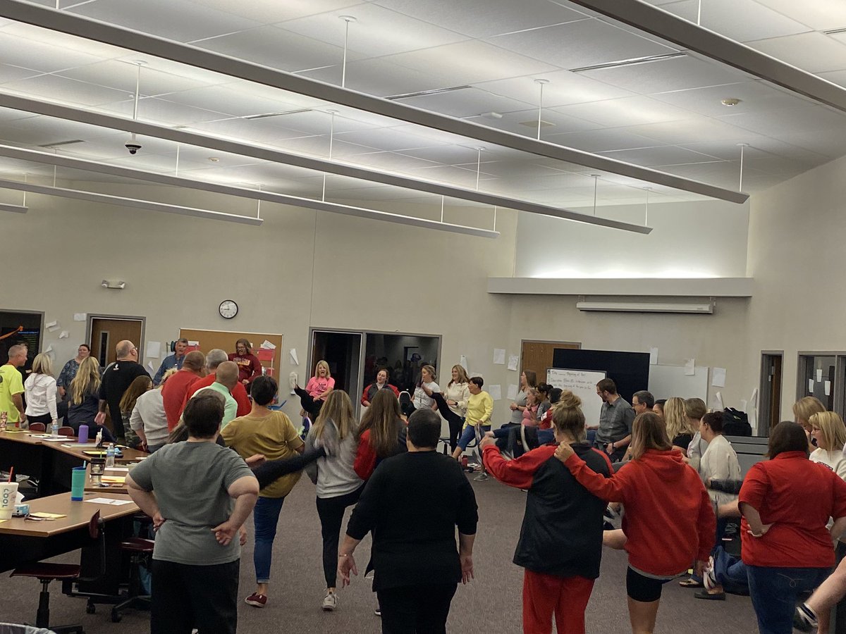 Bton244_BHS's tweet photo. BHS staff learning Laughter Yoga to start off teacher in-service day. “Very good, very good Yeah!”
@Bton244 #Laughter #itsfree #everyonehasit #justlaugh @bhsmte244 https://t.co/u6vlBaPLgd