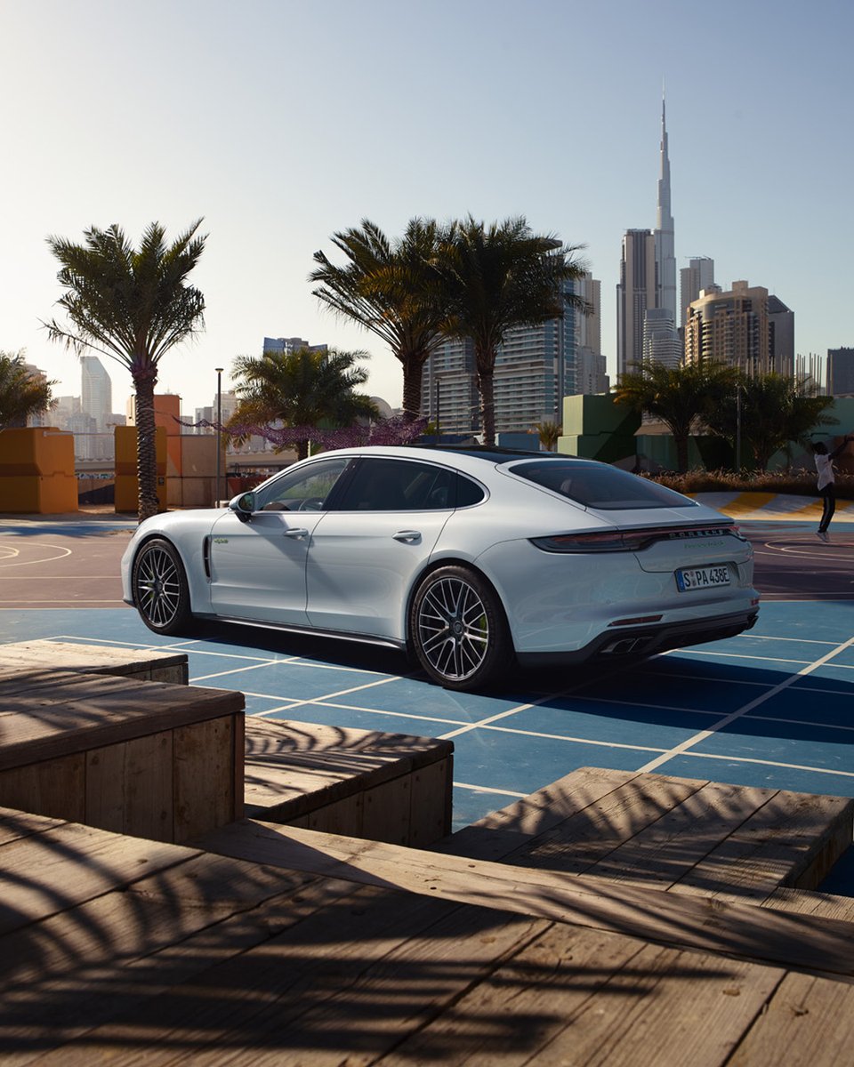 PorscheCenterPR's tweet photo. Potencia, dinámica, agilidad y el ejemplo perfecto de cómo es un verdadero deportivo. Porsche #Panamera. Sólo en #PorscheCenterPuertoRico https://t.co/isj6QfPrYq