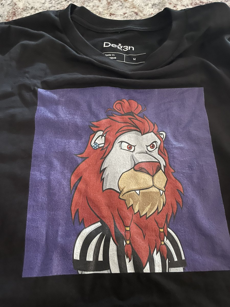 bpatel515's tweet image. 👀 @Deg3nBrand x @LazyLionsNFT 
Great quality on this personalized #nftee check out their store and high quality #web3 merch #deg3n #LazyLions