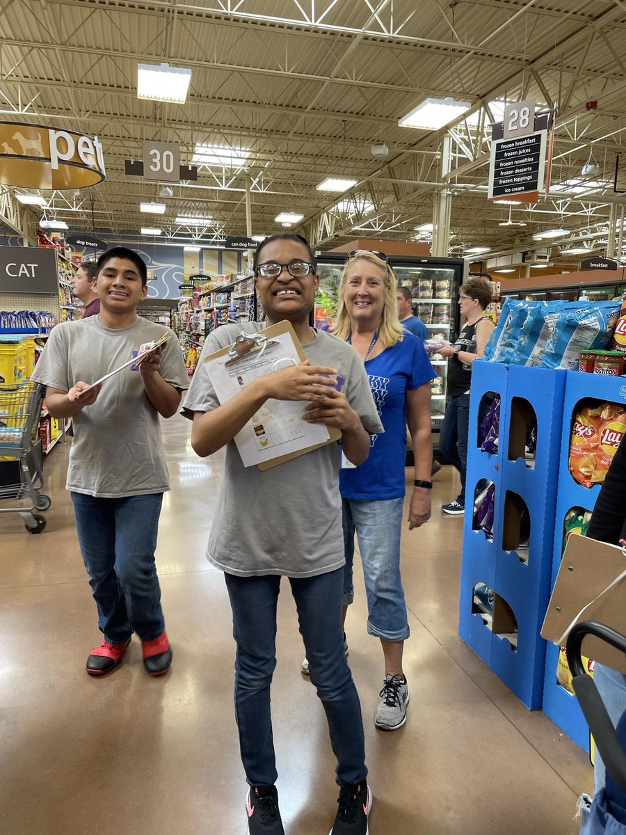 wilescrew0402's tweet photo. We are learning new skills and having so much fun this year! Today we did a grocery scavenger hunt to see what items we could find at the local grocery store.  @MissDavidson_ @MHSMiddieTweets @MiddletownOH #makeyourmove #middierising https://t.co/UCC48fVmzb