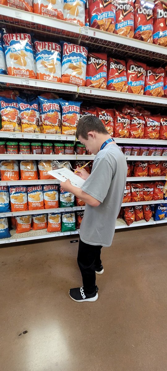 wilescrew0402's tweet photo. We are learning new skills and having so much fun this year! Today we did a grocery scavenger hunt to see what items we could find at the local grocery store.  @MissDavidson_ @MHSMiddieTweets @MiddletownOH #makeyourmove #middierising https://t.co/UCC48fVmzb