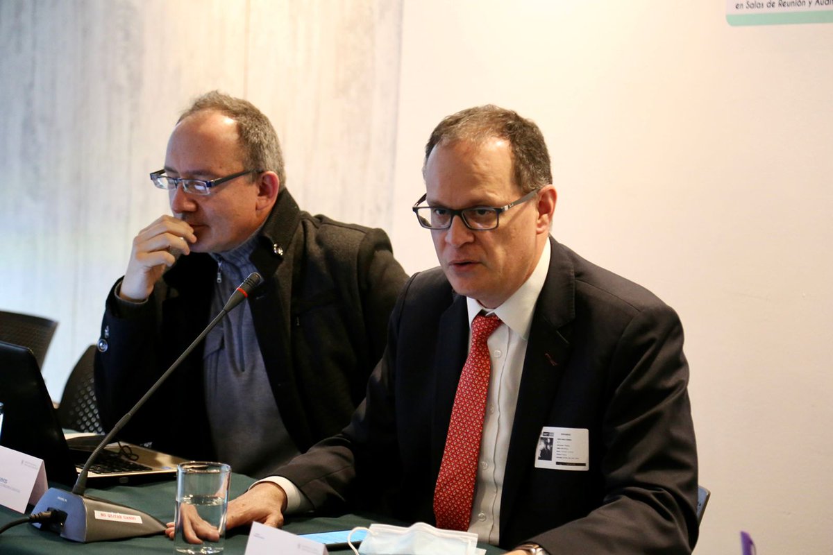 MincienciasCo's tweet photo. #CienciaParaLaVida🌱I El ministro, @arturolunat lideró un diálogo con los coordinadores temáticos de la #MisiónDeSabios y conoció el avance en la implementación de las recomendaciones por cada foco estratégico en materia de ciencia, tecnología e innovación. https://t.co/zJx820HQqV