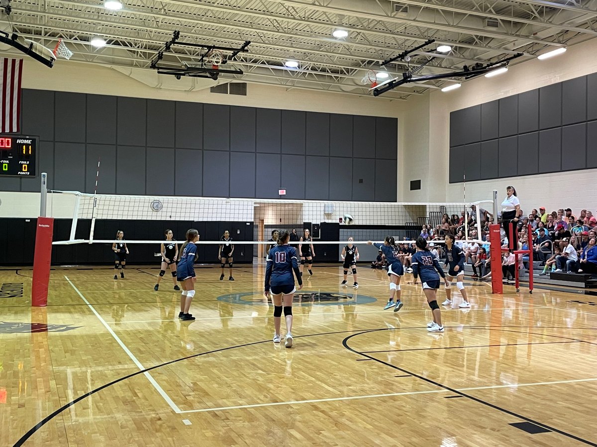 ClmsRaiders's tweet photo. Raiders Volleyball season opener versus the Chasco Chargers, great crowd supporting the girls! https://t.co/smKzpF7Nnh