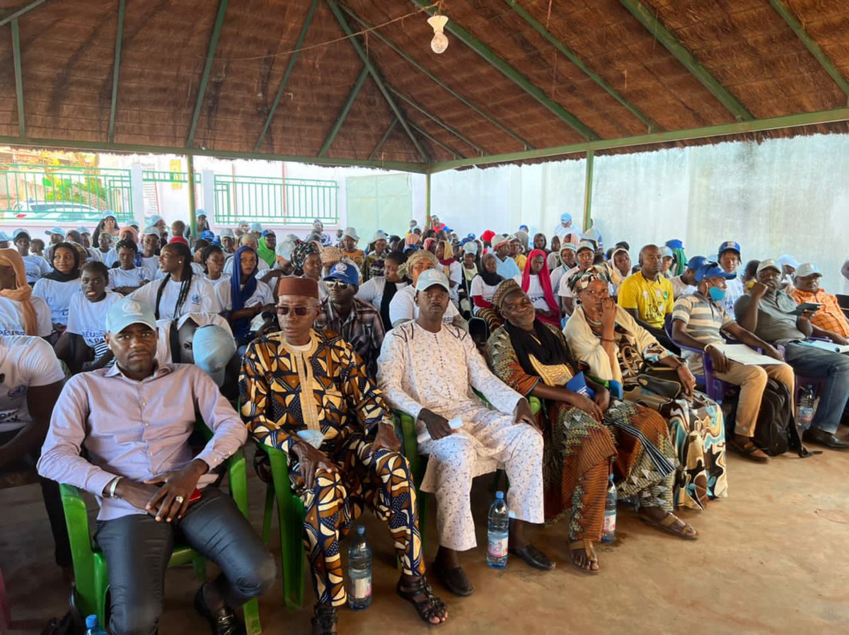 AssoAmanu's tweet photo. Nous sommes fiers de vivre à #Sabalibougou, mais nous interpellons nos autorités d'avoir une bonne pensée à l'#emploi des #jeunes qui est gage de la #paix et de la stabilité #PeaceDay #UnisPourlaPaix #PaixAuMali #AMANU @GouvMali @Unfpamali @UnescoBamako @UN_MINUSMA https://t.co/8L2f5RvH6R