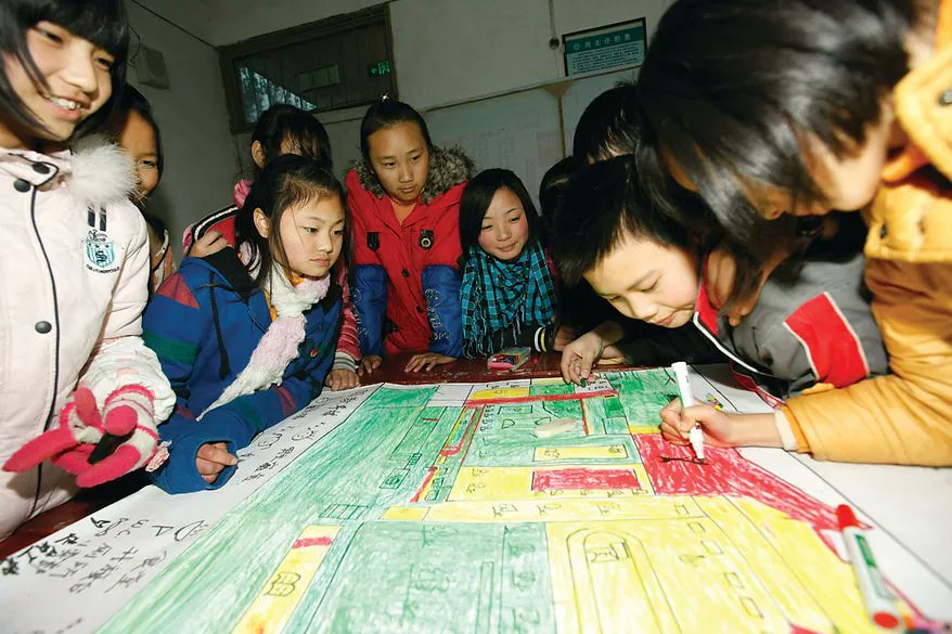 OpenStreetMapUS's tweet photo. Do you know about the Enhanced Vulnerability and Capacity Assessment (EVCA)? This participatory process enables communities, with the support of @ifrc, to become more resilient through risk assessment, analysis, &amp; action: https://t.co/01ZpNlTlxd  #12monthsofOSM #mappingmonday https://t.co/39EkXW1FWl