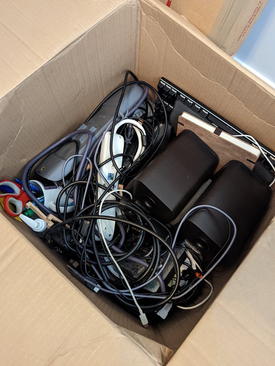marshallbrock's tweet photo. Moving company charged us over $7k to go from Cali to NOLA and this is how they packed my computer gear. I'm fine everything is fine. https://t.co/WtPYFIeIMq
