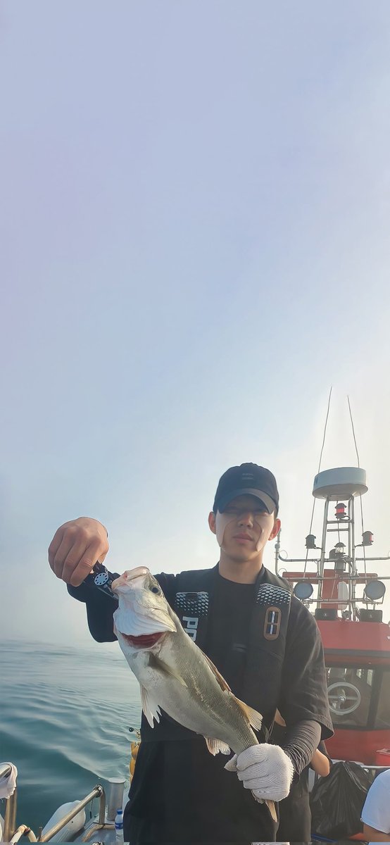 ClariSKZxMYDAY's tweet photo. DOWOON LOCKSCREEN WALLPAPERS (IG Post @/d.ddablue - 220808) 🪝

Feel free to use!😊

@day6official 
@Dw_day6_drummer 

#DAY6 #Dowoon #YoonDowoon #DowoonWallpapers #DAY6Wallpaper #데이식스 #도운 #ExtendedWallpapers #LockscreenWallpapers https://t.co/fIY2ddcHUt