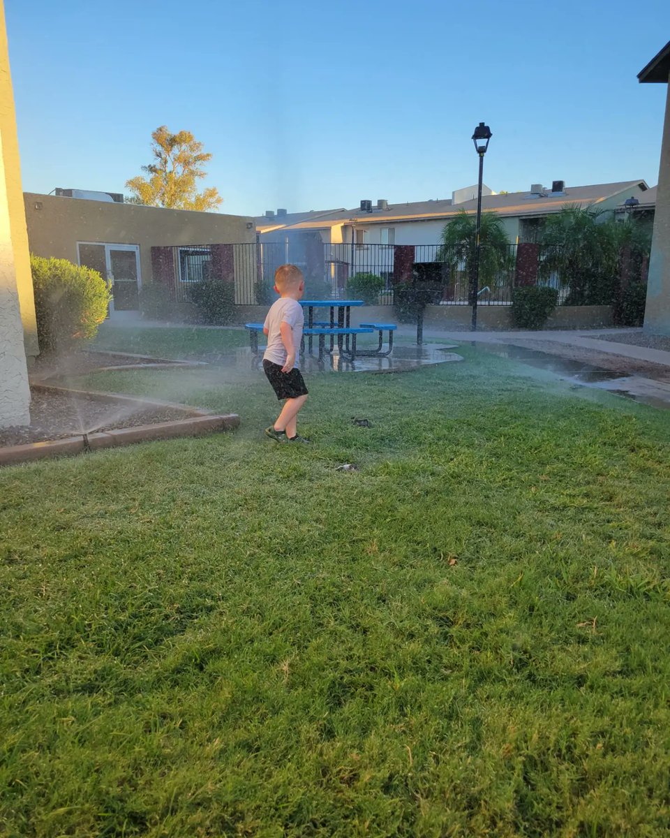 _shayhan's tweet photo. When life turns on the sprinklers, you run through them.💕 https://t.co/CyNHYsk6C4