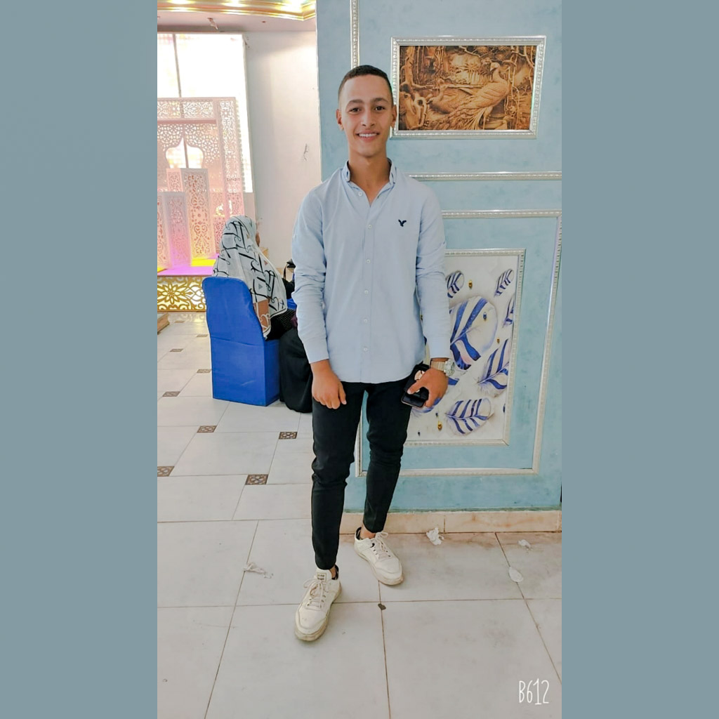 Amirkhaled25's tweet photo. امنو المداخل البابا داخل😂✨❤️ https://t.co/fDXvyTbfFz