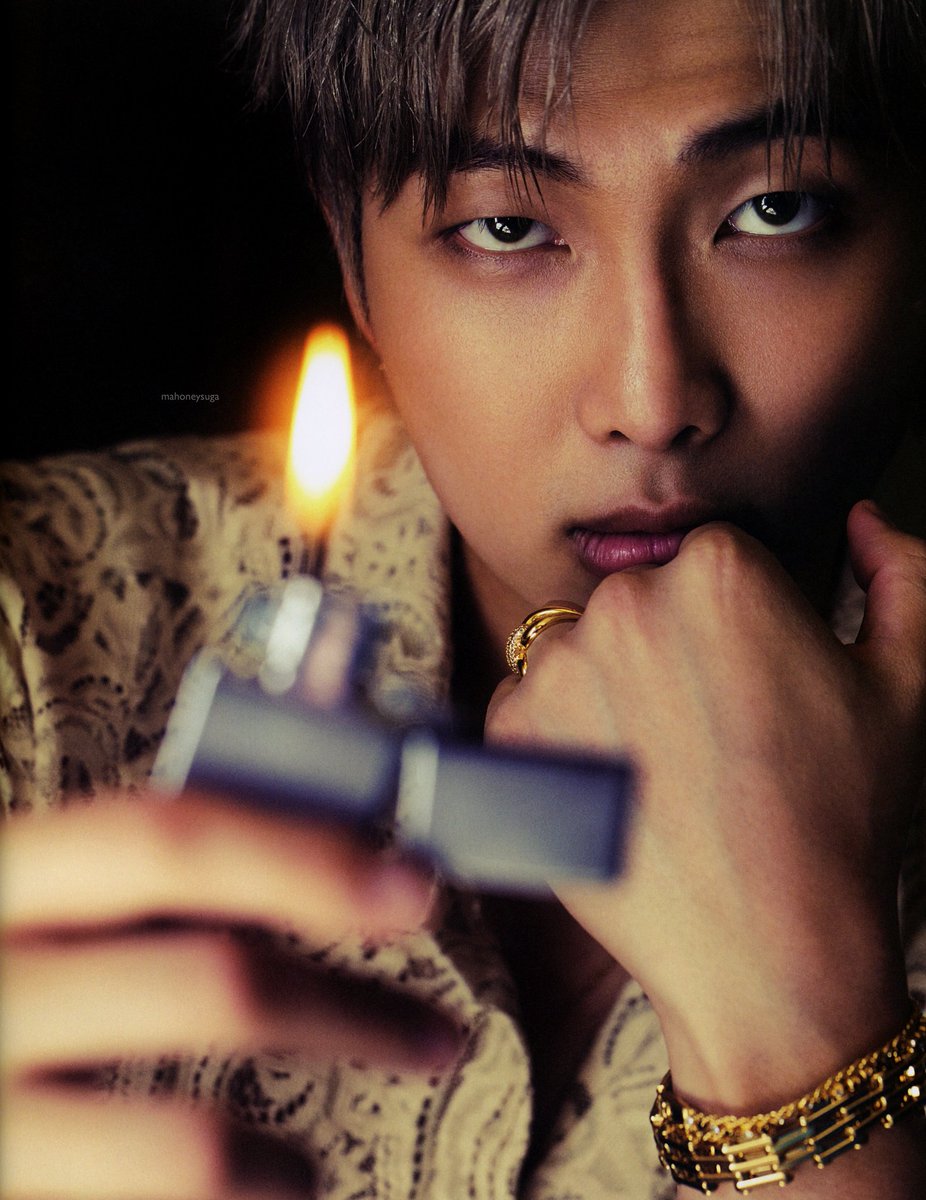 UniversBTS_'s tweet photo. 📸 Thread de fotos inéditas em HD do Photofolio Concept de Kim Namjoon "Entirety"

🦁 @BTS_twt ©ctto [+] https://t.co/TgFleC1nH9