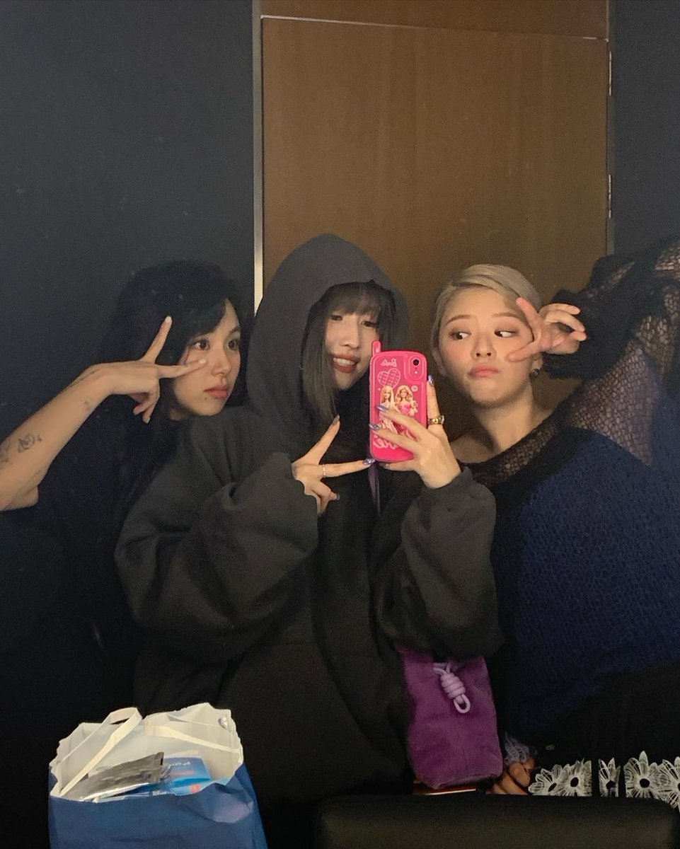 Momo's Instagram update. #MOMO #모모