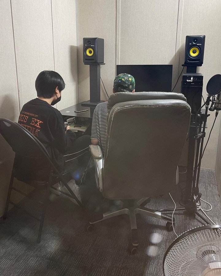 FR_MINJAE_Fan's tweet photo. 09.04.2021 ⋄ INSTAGRAM

[#STAFF_VIEW]
Yechan et Minjae s'entrainent ensemble aujourd'hui 😆

#KIMMINJAE
#민재 #MINJAE
#KQFELLAZ #KQ https://t.co/enkuM2Pi1d