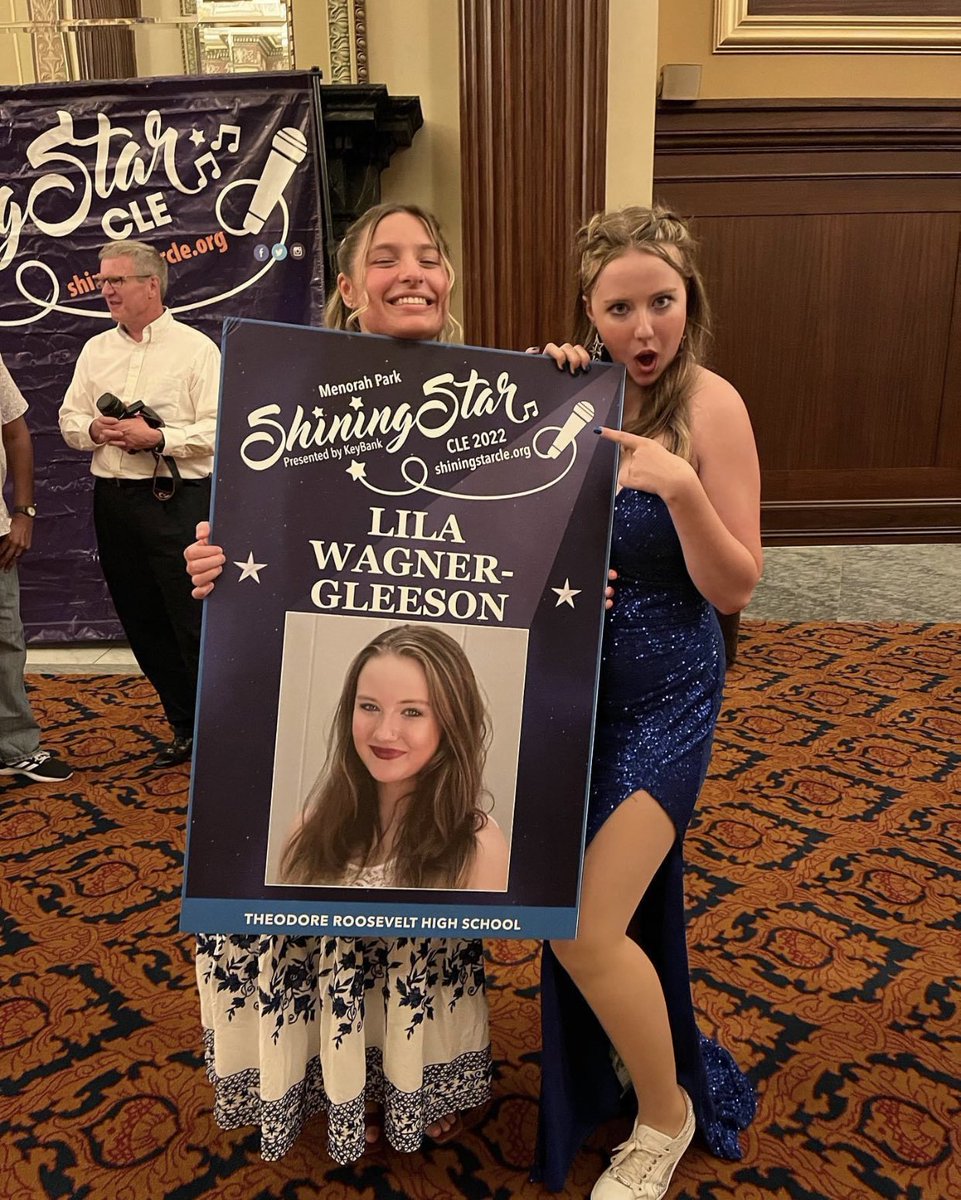 ETC_ShowChoirs's tweet photo. Congrats to our senior Lila Wagner-Gleeson for an amazing performance at the shining star competition last night!!! We are so proud of you and we loved seeing you perform and smile on that stage!! #heidsetc #shingingstarcle #yaylila https://t.co/RLLkvhsw4T