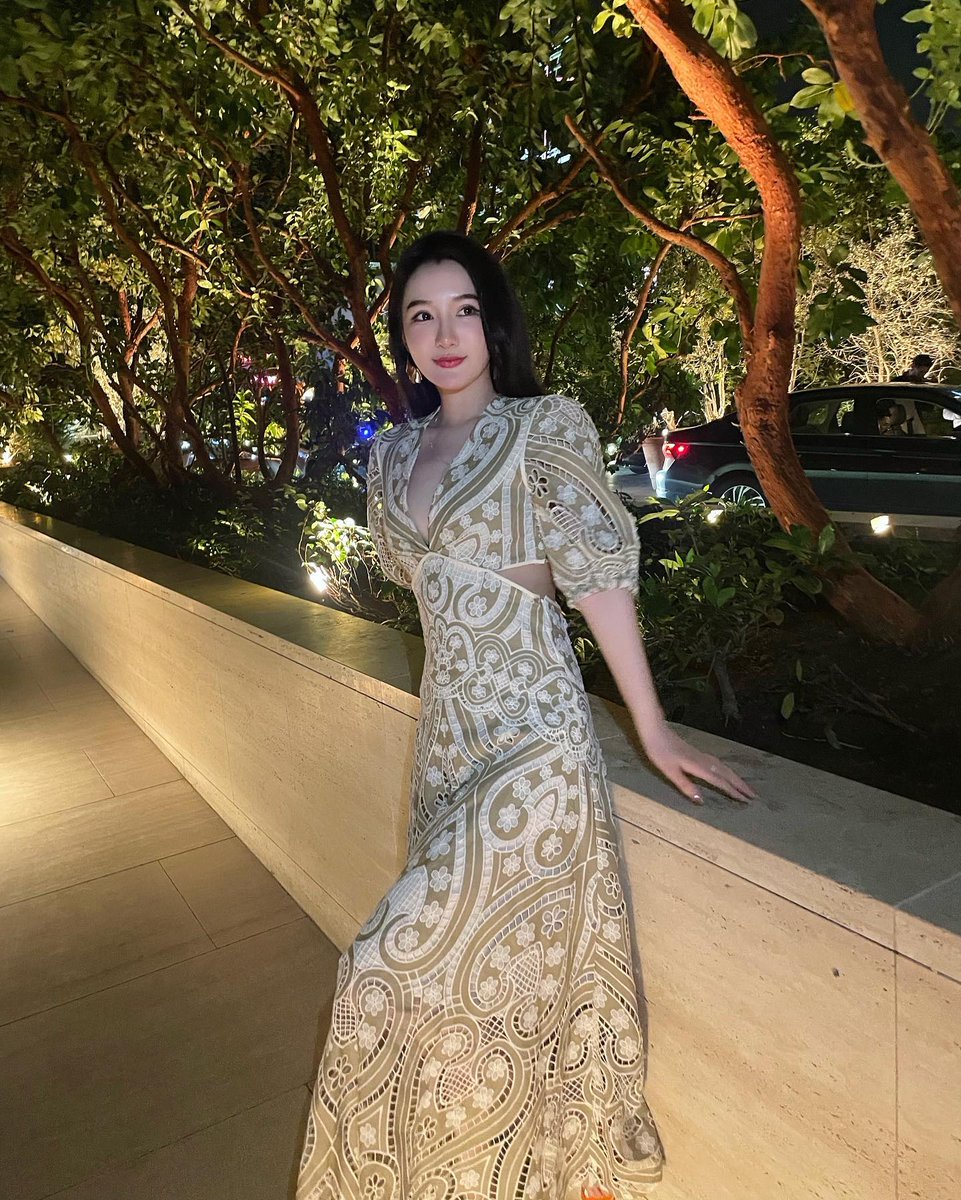 lramdeva1's tweet image. Women’s are like stars, there are millions of them, but only one can make your dreams come true.