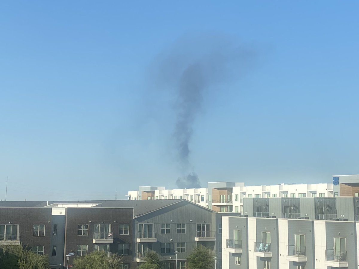 OtherAllison's tweet photo. @DFWscanner From W 7th St https://t.co/HoSkT8Q0id