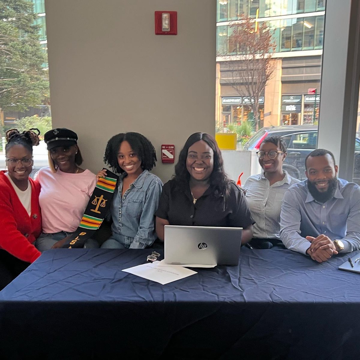 CUNYBLSA's tweet photo. CUNY BLSA and our friends at FinLit Advocates enjoyed speaking to prospective members at the @cunylaw student org fair! We look forward to seeing you at our upcoming events!
Find our upcoming events at https://t.co/per0ZlU0ZQ โ๏ธโ๐ฟ#cunyblsa #cunylaw #cuny #neblsa #nblsa https://t.co/ZvlFS2b8jb