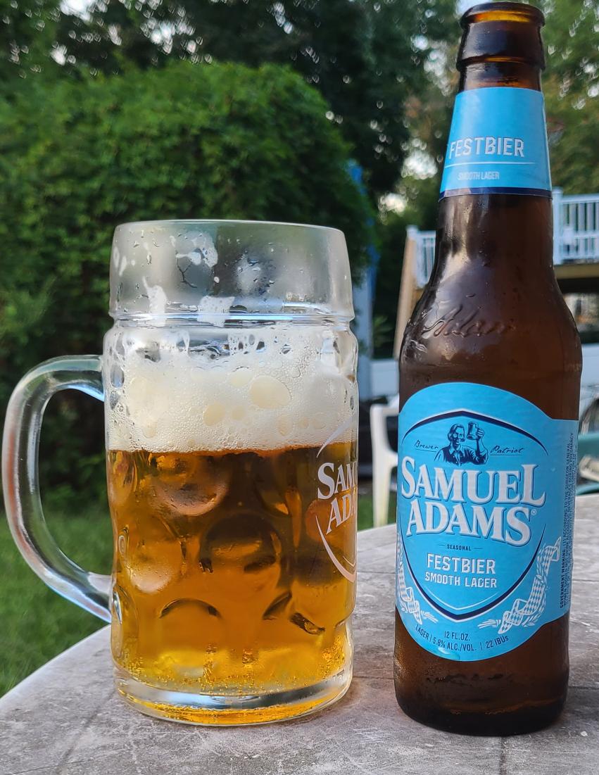 Westchester11's tweet photo. Little too early for Oktoberfest for me. (Still 80+% here in NY) Giving @SamuelAdamsBeer Festbeer a try. Liking it so far!
#independentcraft https://t.co/KTHRugy9tW