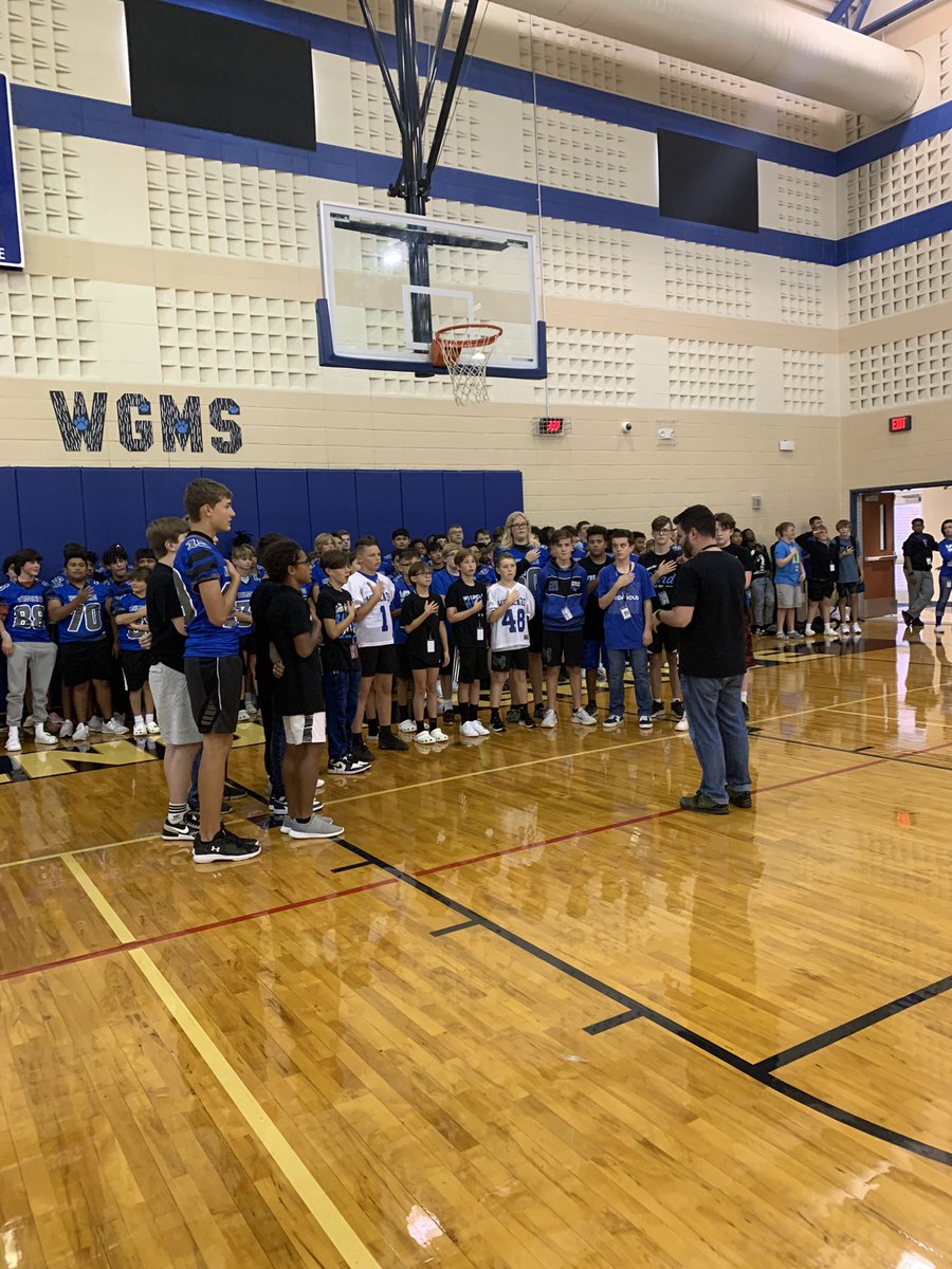 Carly Woolery tweet media